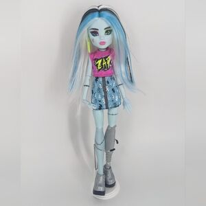 Monster High Skulltimate Secrets Frankie Stein doll